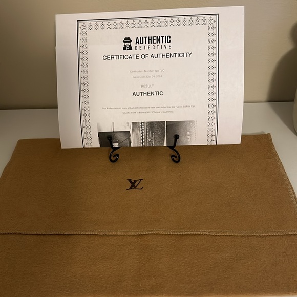 Louis Vuitton Epi Dragonne Clutch with Dustbag & COA - Picture 15 of 15